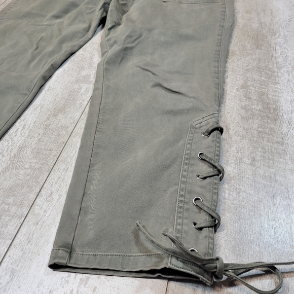 Pistola Lace Up Ankle Army Green Cargo Crops Pants - Picture 5 of 10